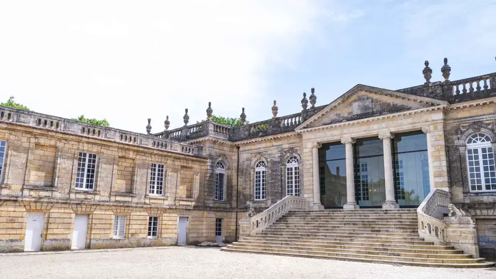 Saint-Emilion and Pomerol Private Tour Grand Cru Classe Saint-Emilion and Pomerol Private Tour Grand Cru Classe