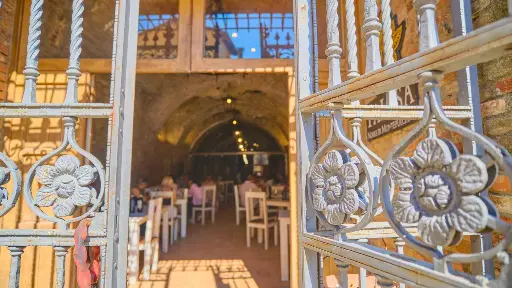 Italy, Tuscany, From Florence - Full Day Tour To Val D'orcia And Gladiator's Fields: Montalcino, Montepulciano And Pienza With Wine And Cheese Tasting