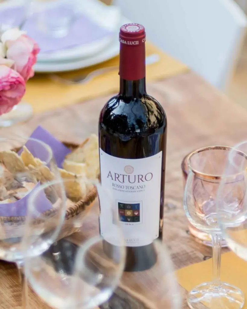 casa-lucii-campagna-wine-tasting.webp