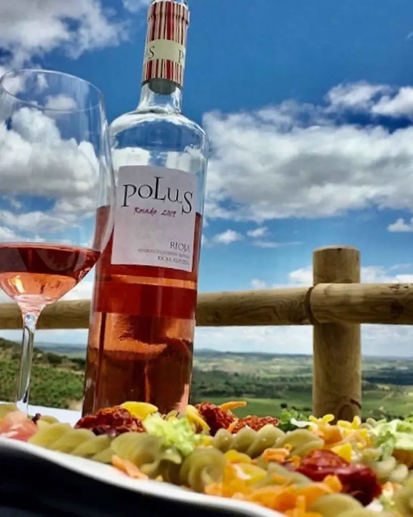 spain-rioja-loli-casado-tasting-outdoor.webp