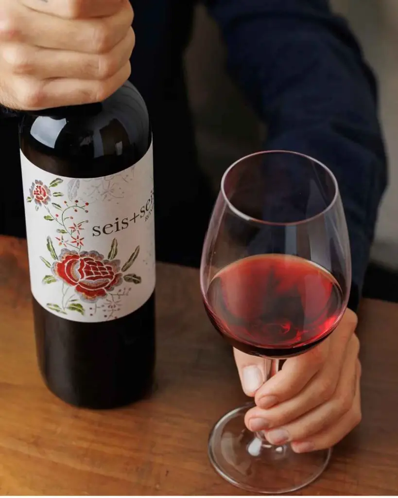 bodega-dona-felisa-wine-tasting.webp
