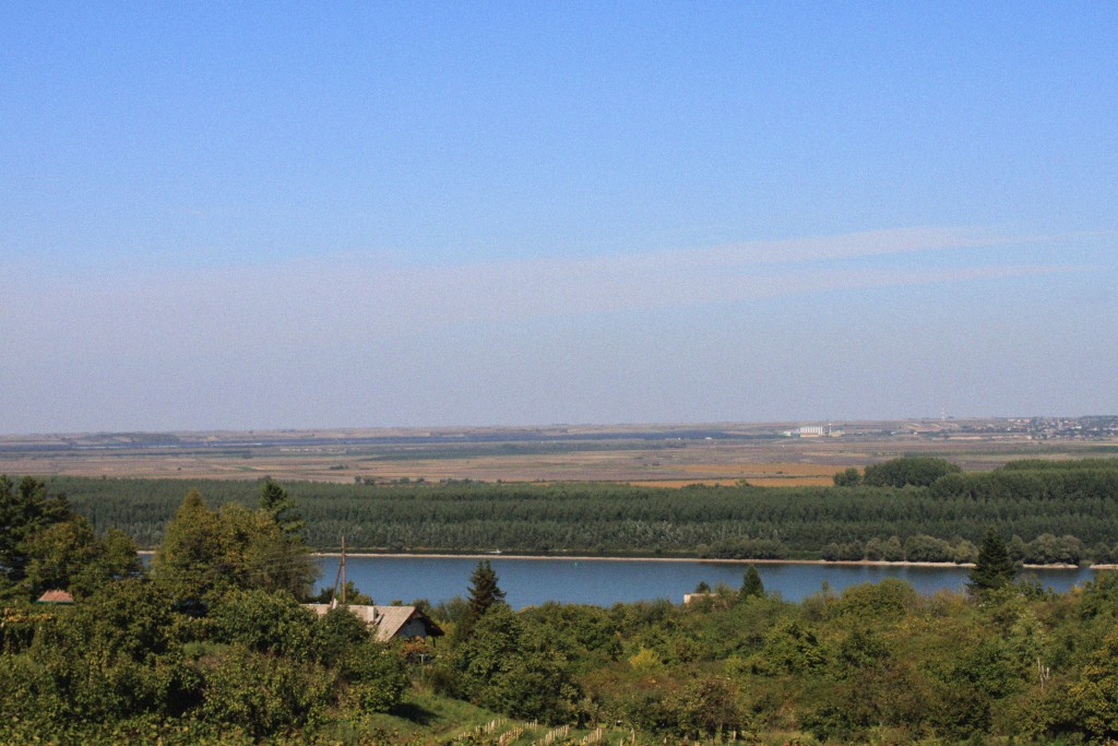 Magellan - Wine Trails & Historical Tales through Fruška Gora