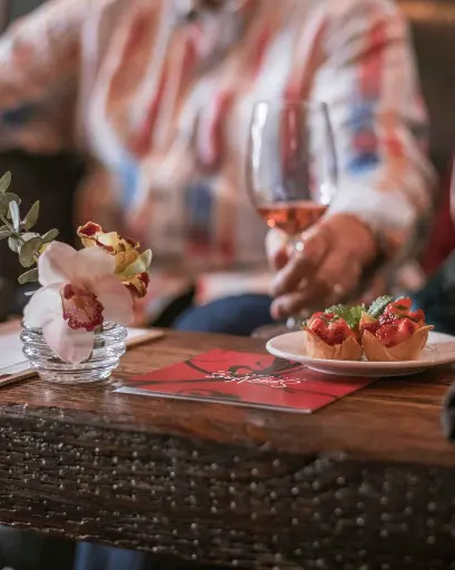 US, California, Sonoma Valley, Spicy Vines - Saturday Live Music & Tasting