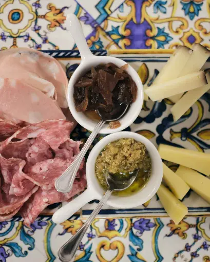 Italy, Veneto, Verona - Guided Food Tour with Wine Tasting in Verona