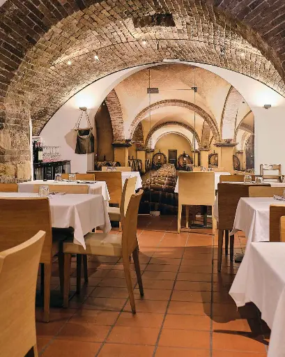 Italy, Veneto, Verona - Wine Tasting Workshop near Juliet's Balcony