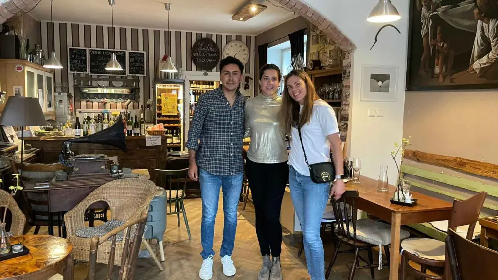 organic-wine-tour-bratislava.webp