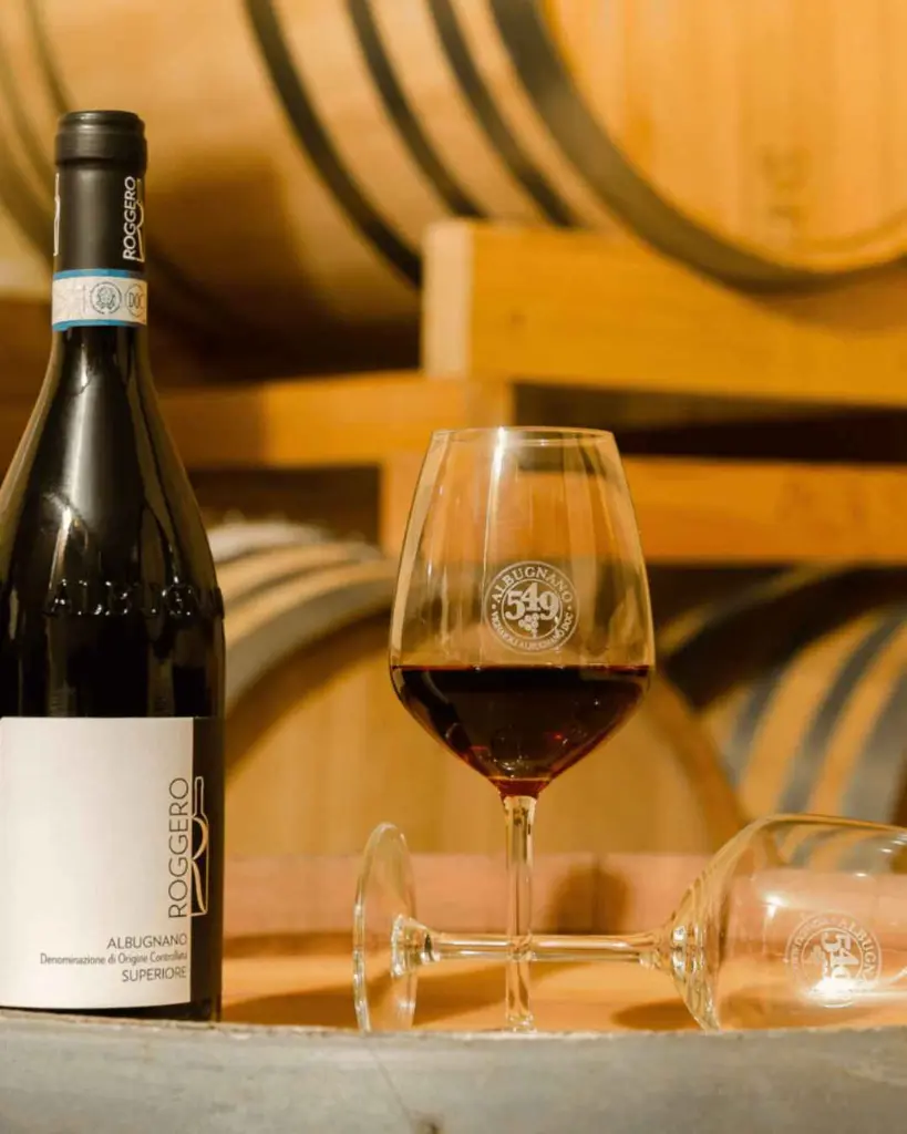 wine-tasting-roggero-vini-piedmont-italy.webp