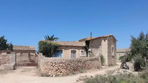 Italy, Sicily, Ragusa - Winery Tour with Wine Tasting & Local Food near Ragusa