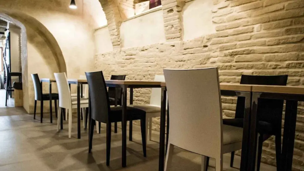 enoteca-montepuciano.webp