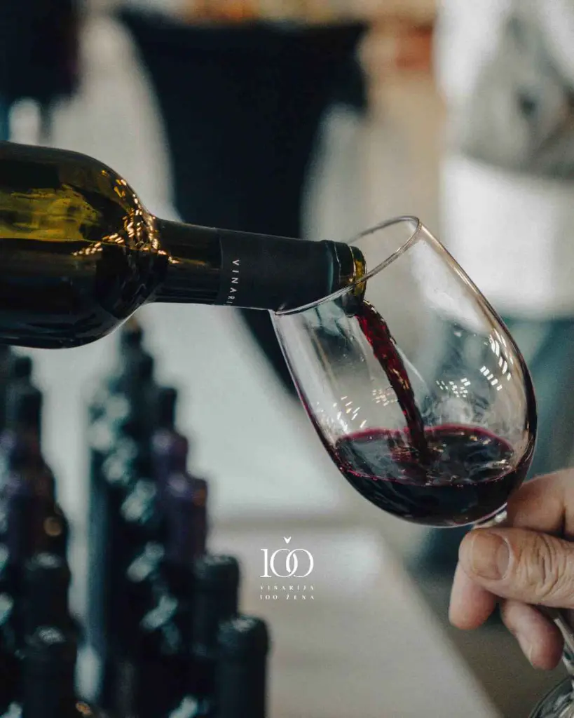 100-women-winery-wine-tasting-serbia.webp