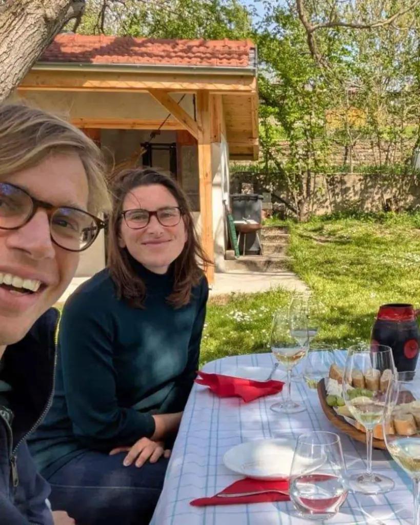 dragoshinov-wine-tasting-bulgaria.webp