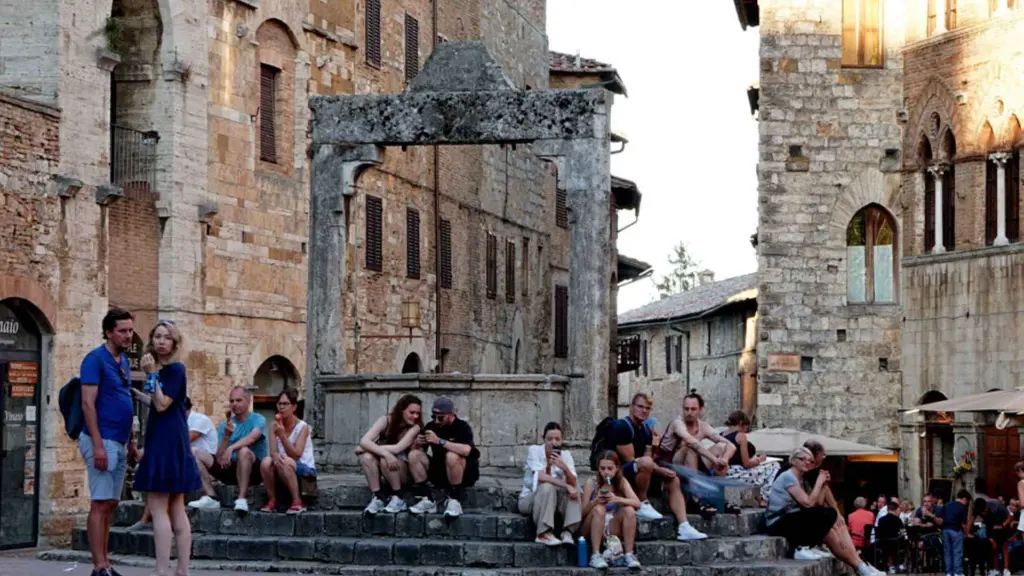 sunset-tour-from-siena-tuscany-sightseeing.webp