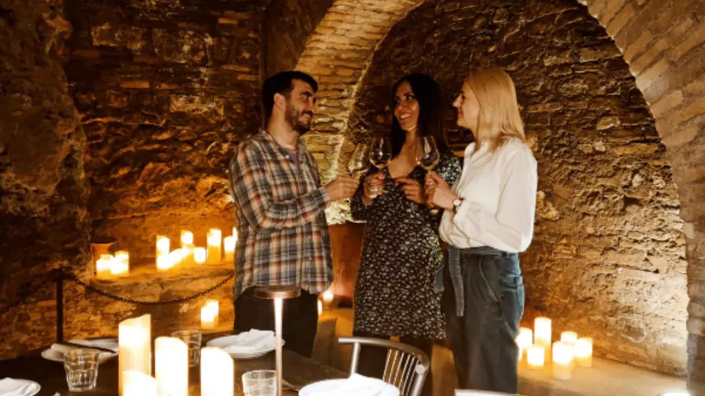 candlelight-wine-food-tasting-in-the-ancient-agrippa’s-baths.webp