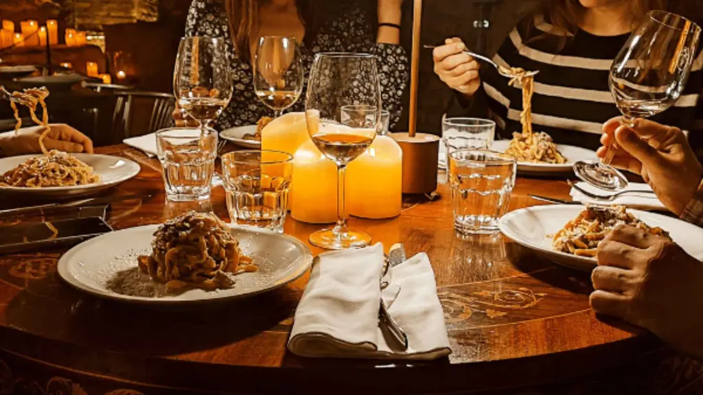 candlelight-wine-food-tasting-in-the-ancient-agrippa’s-baths-rome.webp