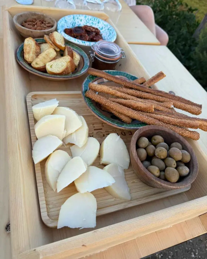 sicily-terregarcia-food-and-wine-tasting.webp