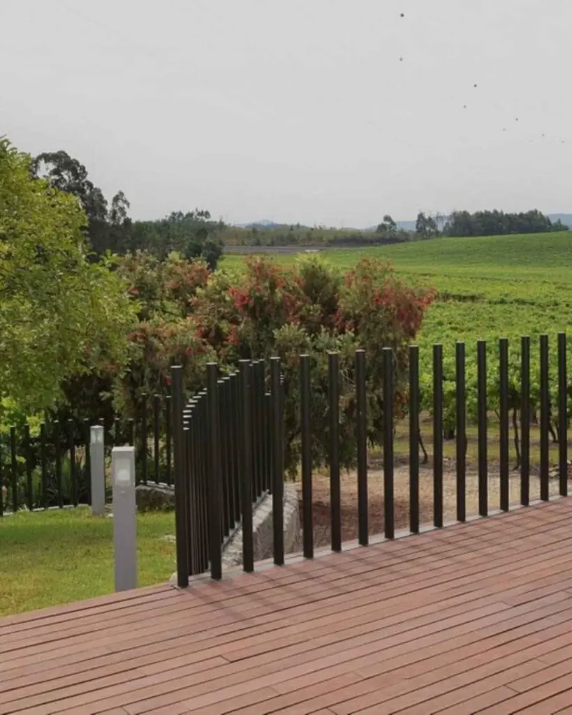 quinta-das-arcas-winery-experience-vinho-verde-portugal.webp