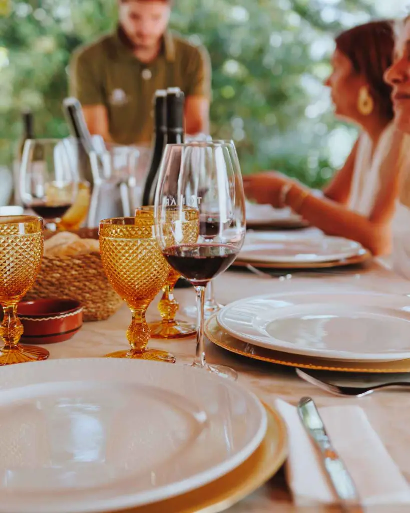 adega-de-gaveta-wine-and-food-pairing-portugal.webp