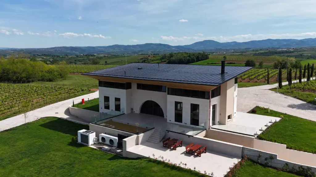 royal-wine-tour-draganic-winery-oplenac-topola-sumadija-serbia.webp