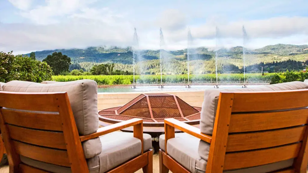 alpha-omega-winery-experience-rutherford-napa.webp