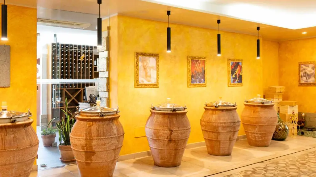 bosco-de-medici-wine-experience-pompei-italy.webp
