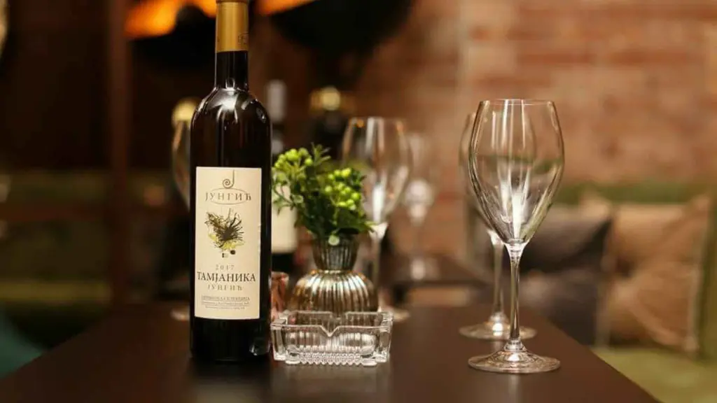 winery-jungic-tour-and-tasting.webp