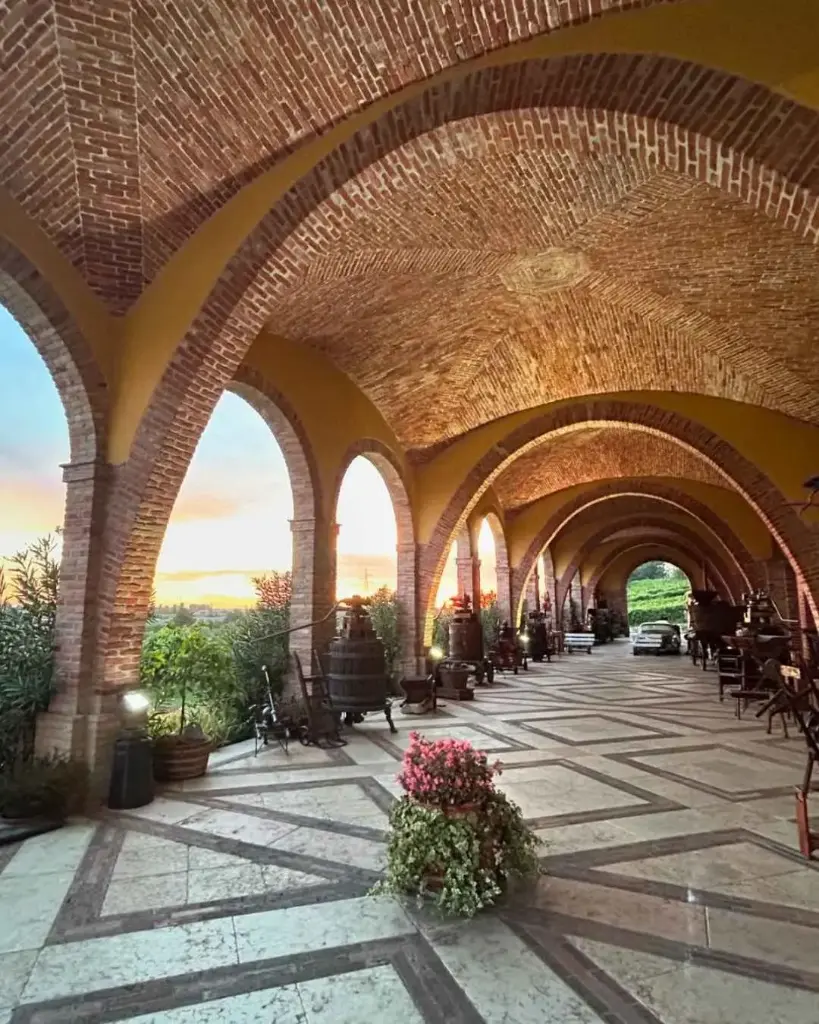 Italy, Veneto, Monte Tondo - The White Wines from the Soave Classico