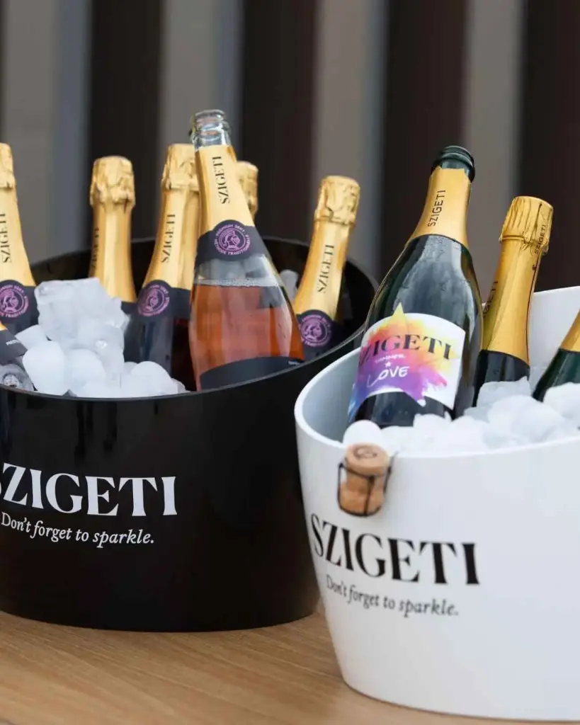 Austria, Burgenland, Sektkellerei Szigeti - Piccolo package