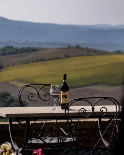 Italy, Tuscany, Camigliano - Wine tasting and tour at Camigliano
