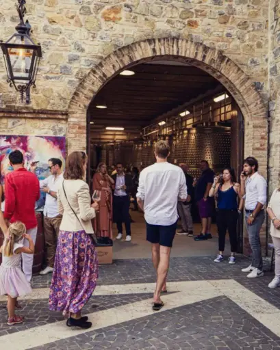 Italy, Tuscany, Poggio del Moro Boutique Winery - Tour and Wine Tasting Natural