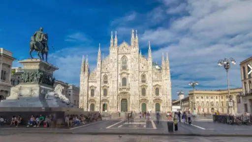 Italy, Lombardy, From Milan - Milan Evening Tour: Aperitivo, Tram Ride & Dessert