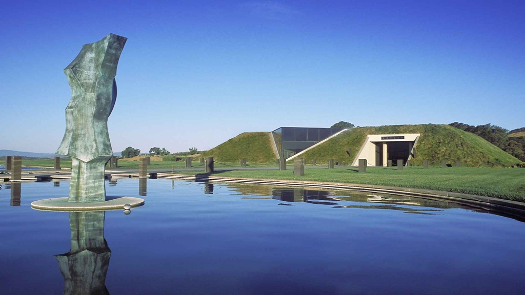 Artesa Winery Napa Valley US.jpg
